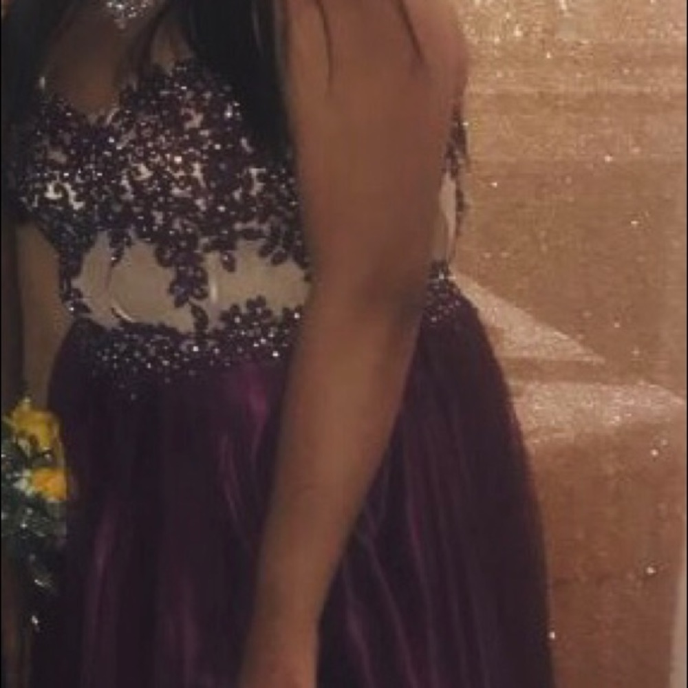 Plus size prom dress - Picture 4 of 5